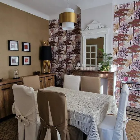 Maison Centre, Emplacement Ideal, Calme, 4 Chambres, 6 Personnes Et Bebe شقة *