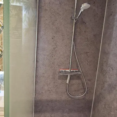 Maison Centre, Emplacement Ideal, Calme, 4 Chambres, 6 Personnes Et Bebe *