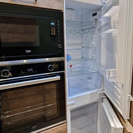 Maison Centre, Emplacement Ideal, Calme, 4 Chambres, 6 Personnes Et Bebe